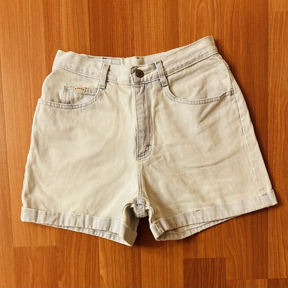 Vintage 90s high-waisted cuffed light wash jean shorts